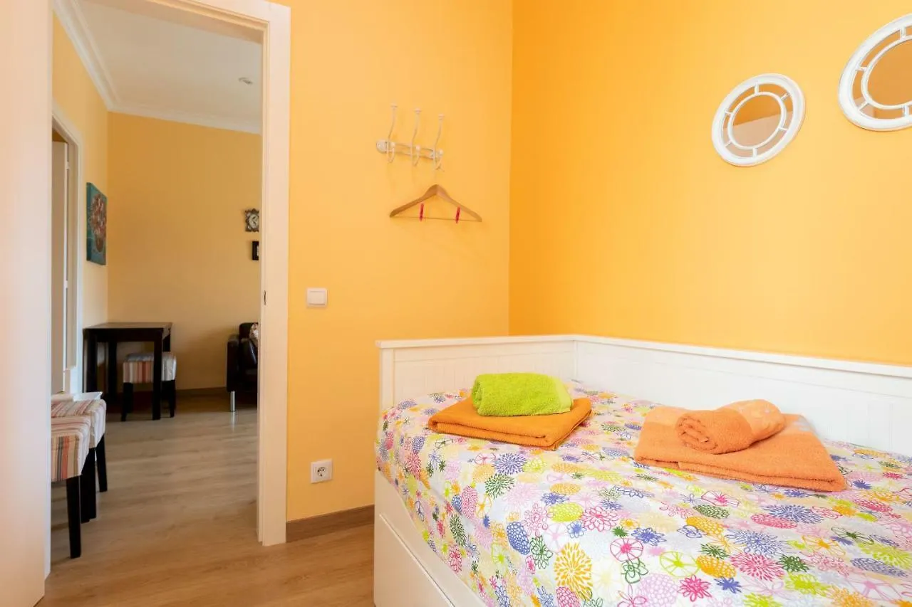 Housalia Guell & Gracia Barcelona 0*,
